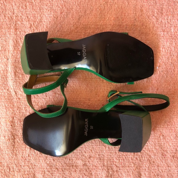 🍾HP🍾 Jaggar Green Square Toe Strappy Block Heel - Picture 4 of 5
